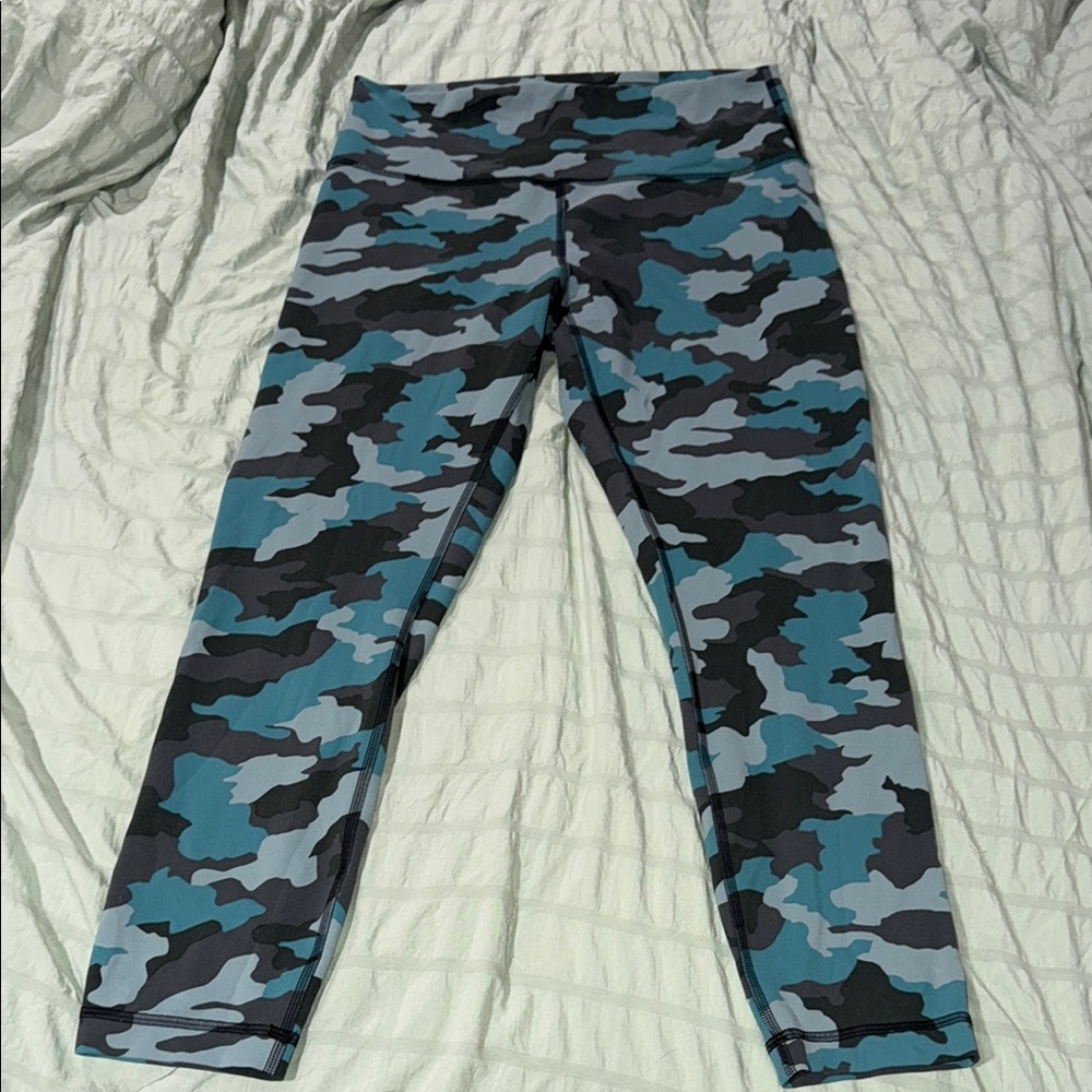 lululemon athletica Blue and Black Camouflage Leggings